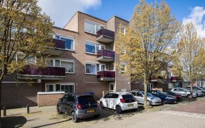 C. van Maas. 152
