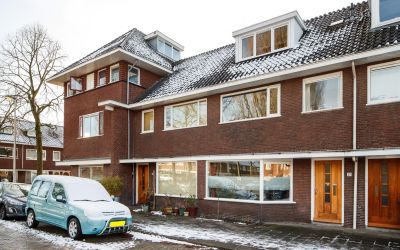 C. van Maas. 32