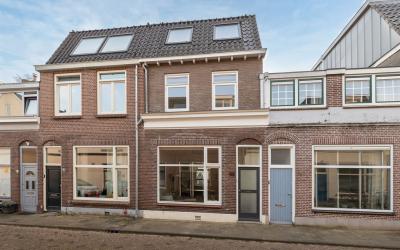 Bekkerstraat 77