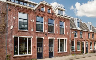 Bekkerstraat 16