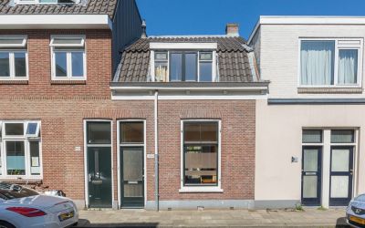 Bekkerstraat 104