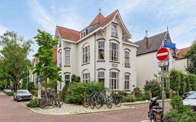 Van Speijks. 25