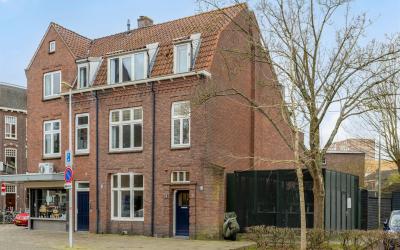 Adriaen van. 13