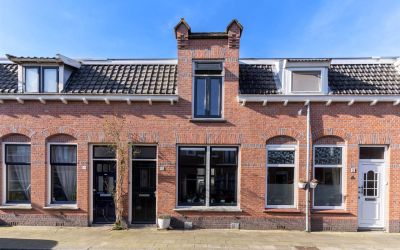 Van der Helststraat 15