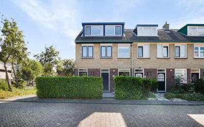 Van Houtens. 28