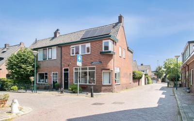 Burgemeester Cambier van Nootenstraat 45