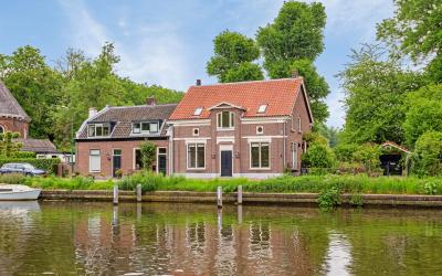 Dorpsstraat 4