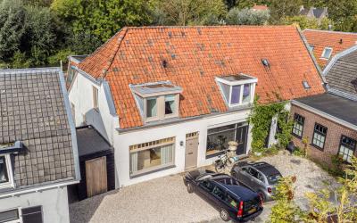 Rijksstraat. 13