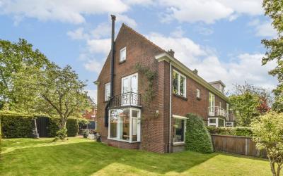 Rijksstraat. 136
