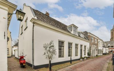 Dorpsstraat 25