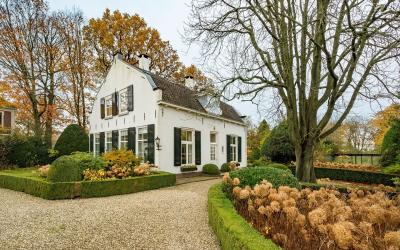 Raadhuislaan 2