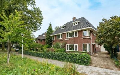 Burgemeeste. 220