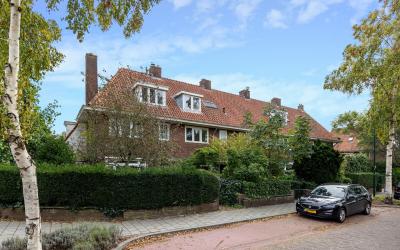 Steenen Cam. 10