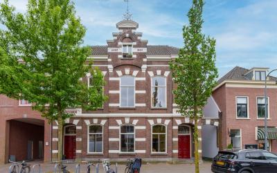 Dorpsstraat. 25