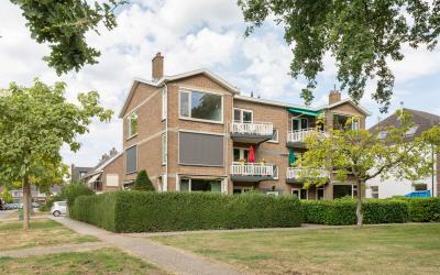 Dorpsstraat. 94