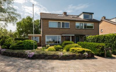 Drakenburge. 27