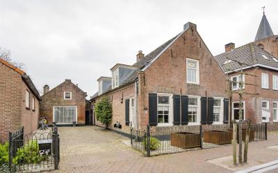 Dorpsstraat 11