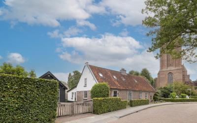 Kerkstraat 24