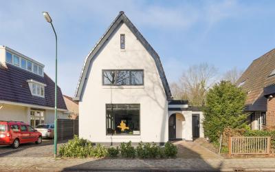 Koninginnel. 46