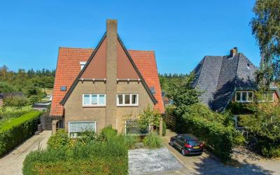 Koninginnel. 146