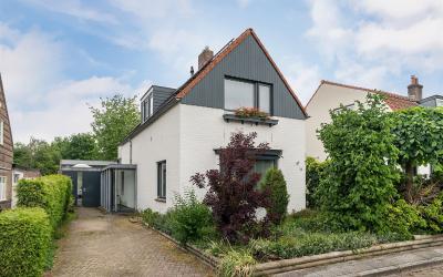 Kerkdwarsst. 18