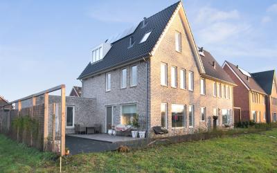 J. van der. 86