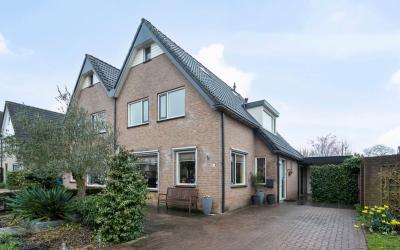 Molenmakers. 56