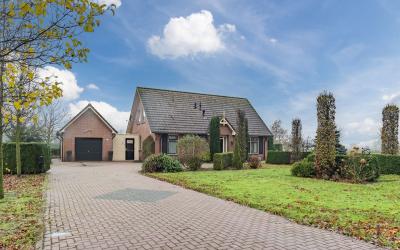 Hoevelakens. 153