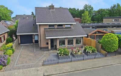 Broekhuizen. 27