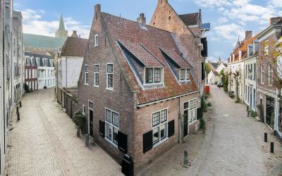 Kerkstraat 12