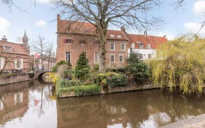 Muurhuizen 27