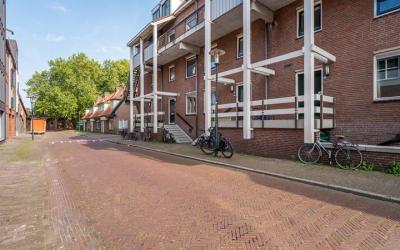 Achter de K. 23