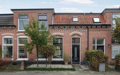 Gerrit van. 87