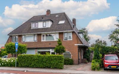 Hogeweg 83