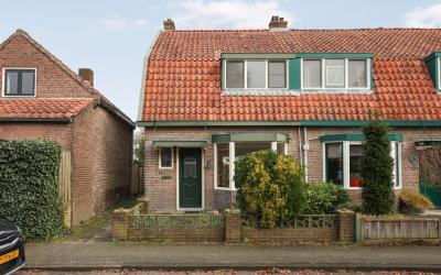 Van Woustra. 4
