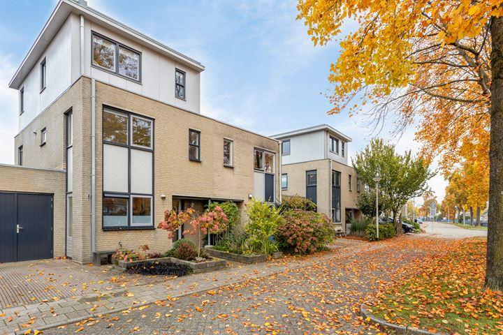Tussenwoning te koop: Marcel Breuererf 25, Amersfoort