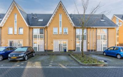 Straat van. 124