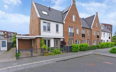 Straat van. 12