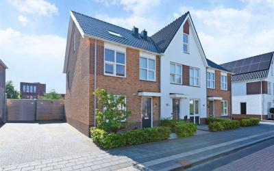 Straat van. 46