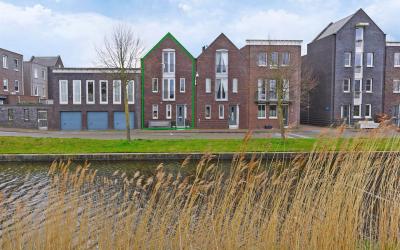 Volendamkade 1