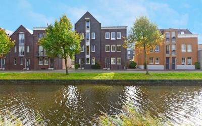 Volendamkade 9
