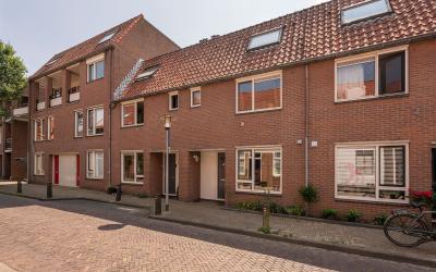 Grote Poort. 28