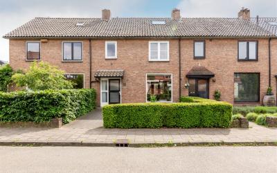 Middenlaan 8