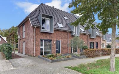 Huisstee 25