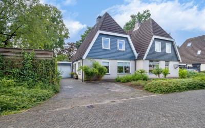 Van Emsthof 1