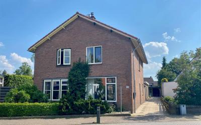 Dokter Holt. 109
