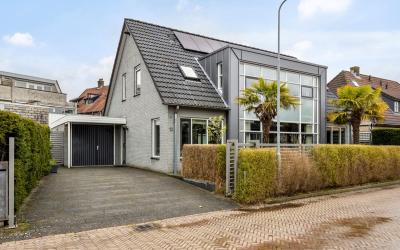Van Beekweg 12
