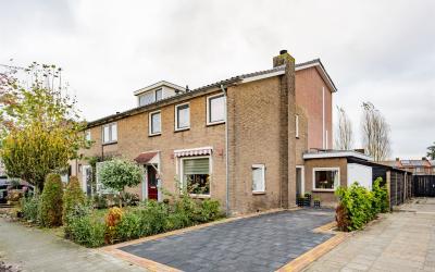 Van den Ste. 3