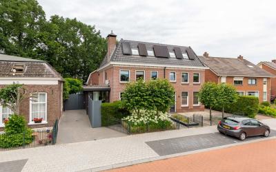 Oude Barnev. 4