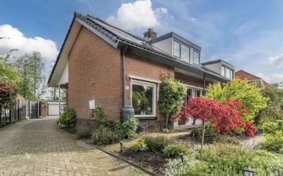 Oude Barnev. 56